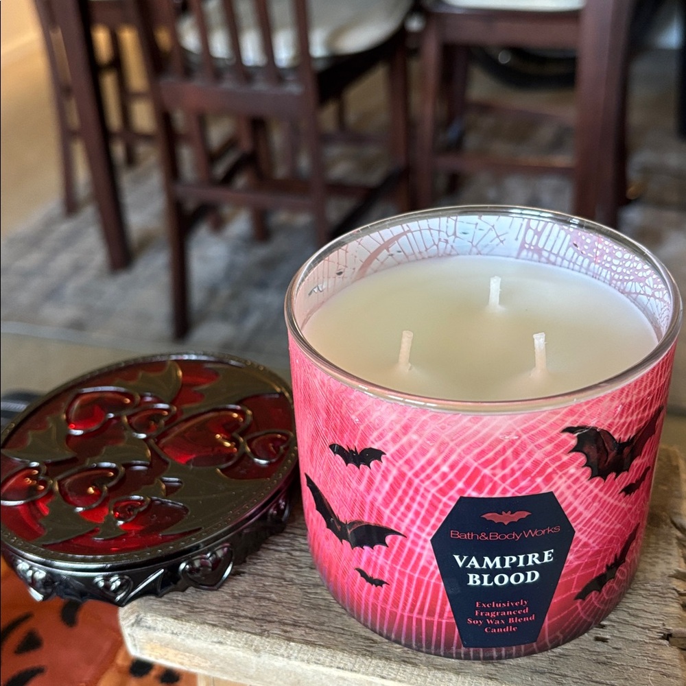 Vampire Blood 3-Wick Bath & Body Works Candle - Picture 3 of 4